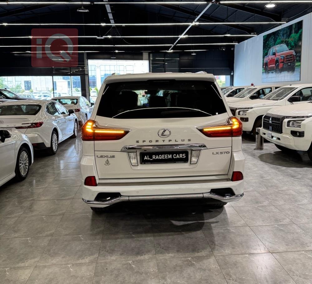 Lexus LX